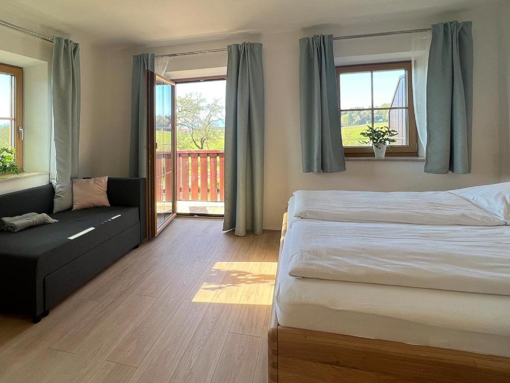 Ferienwohnungen Loisenhof Gstadt am Chiemsee Luaran gambar